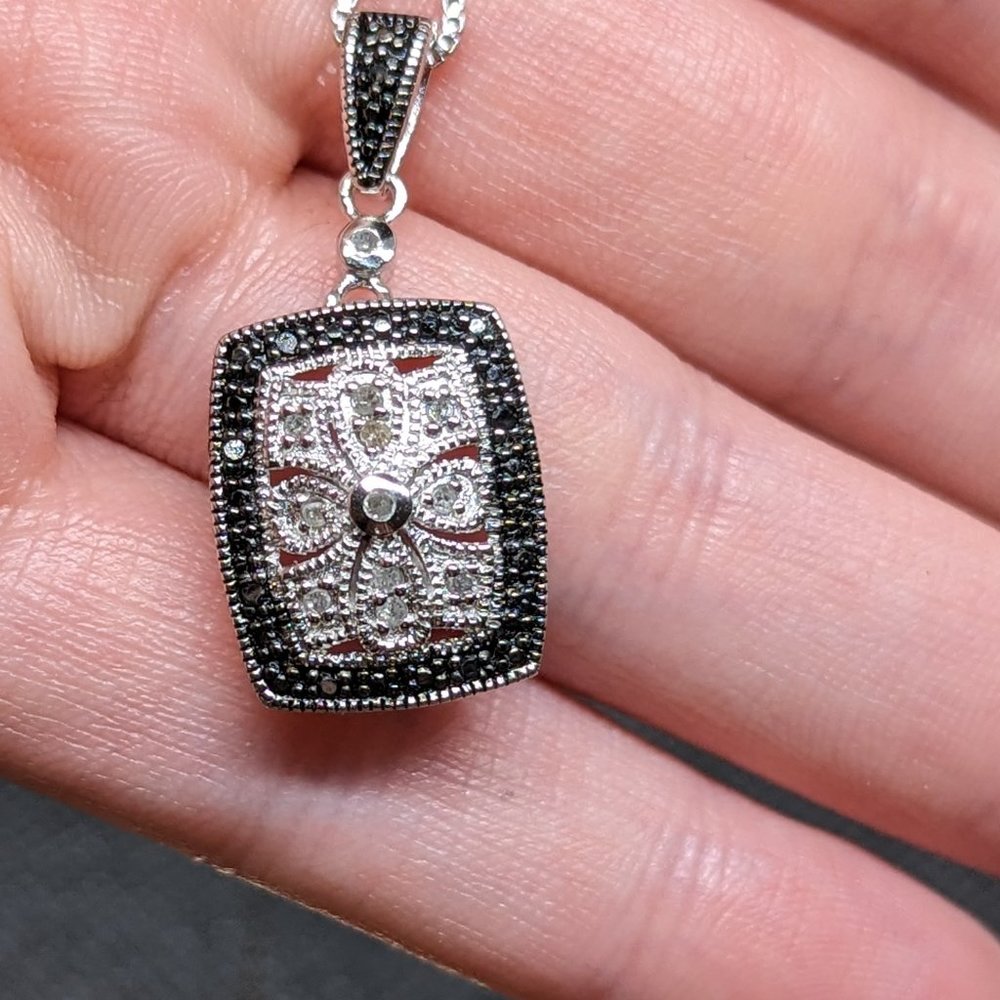 Floral Geniune Black and White Diamond Necklace